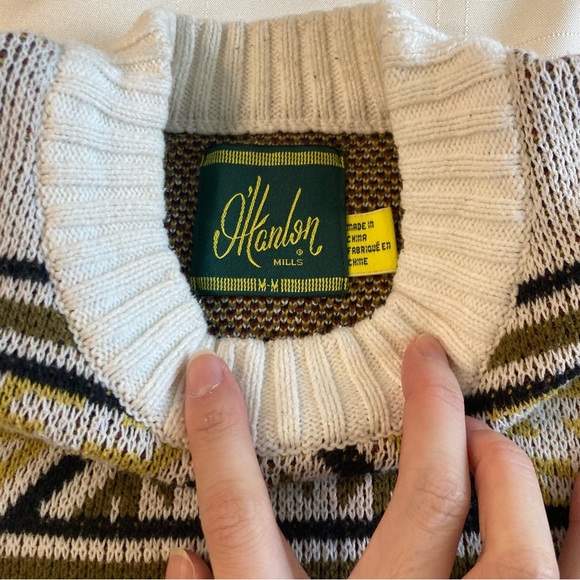 Men sweater, size M, purchased from Urban Outfitters, in great condition - Picture 6 of 10